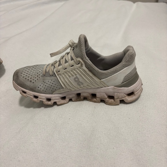 On Cloud Cloudswift - Picture 1 of 3